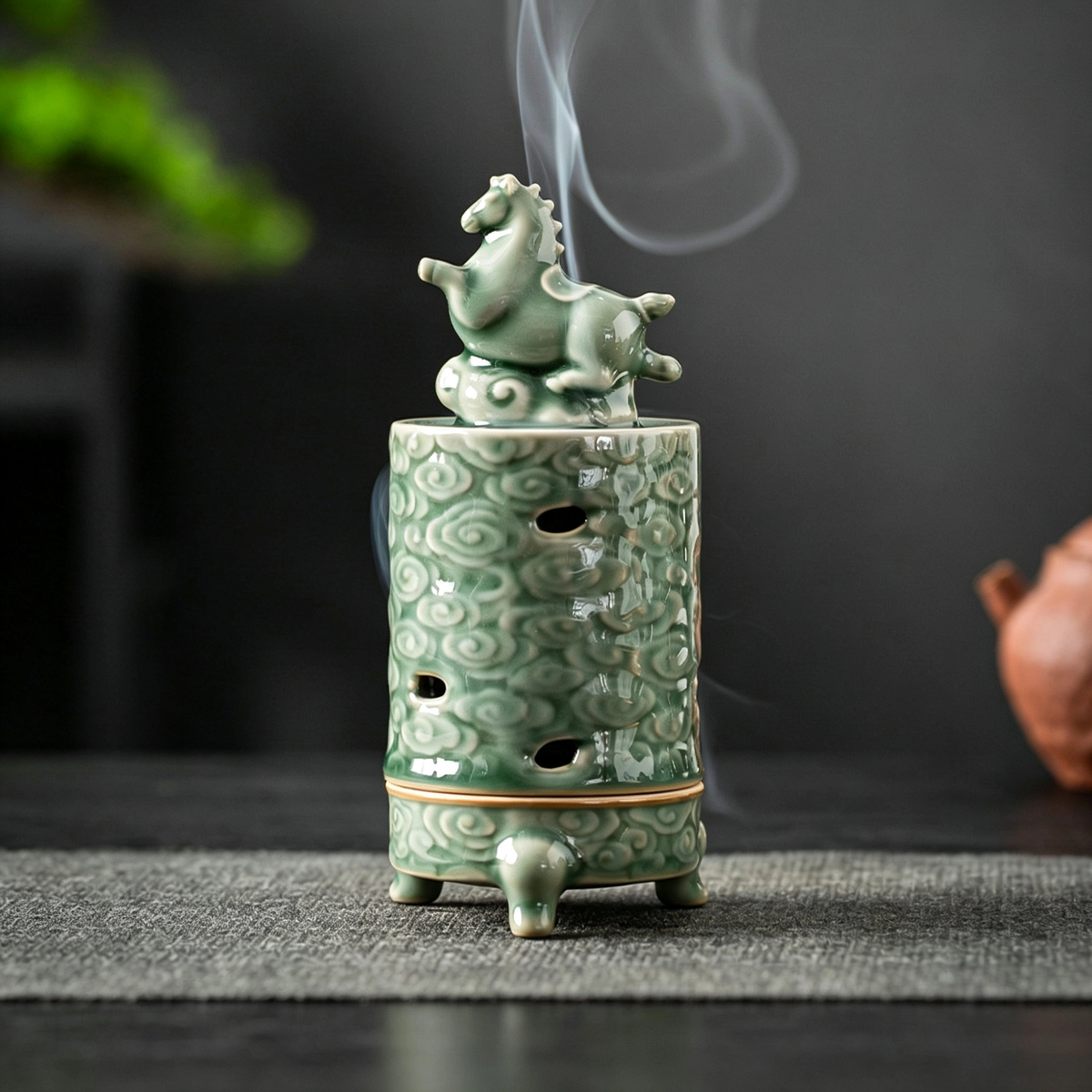 Yue Kiln Horse Treading Auspicious Clouds Coil Incense Burner
